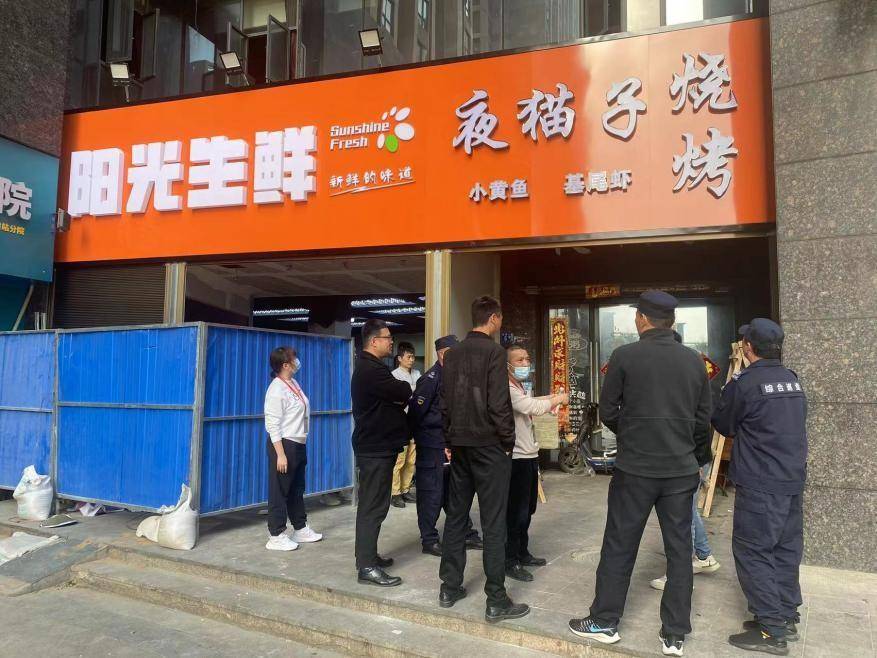 我为群众办实事｜红梅里社区工作有温度，为民服务不停步 