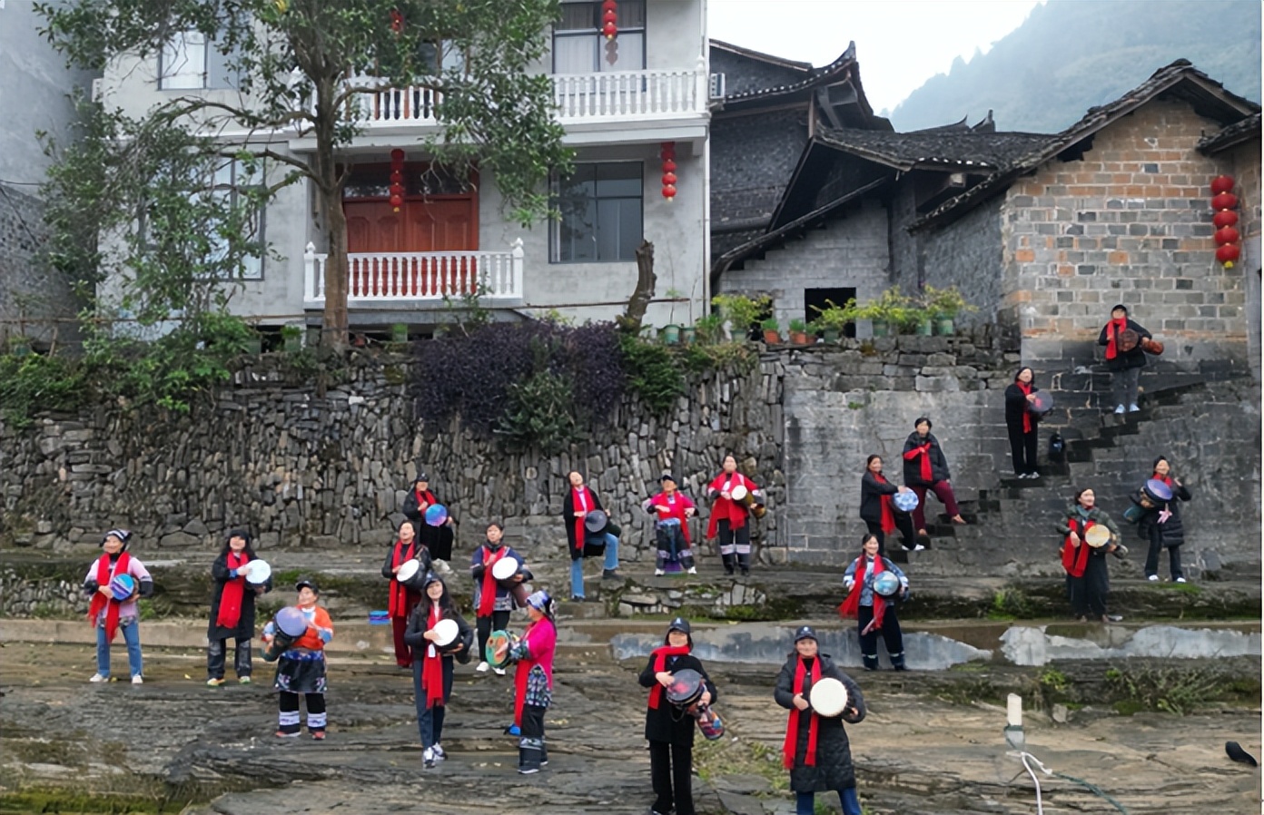 湖南吉首：非洲鼓爱好者展现无限活力 