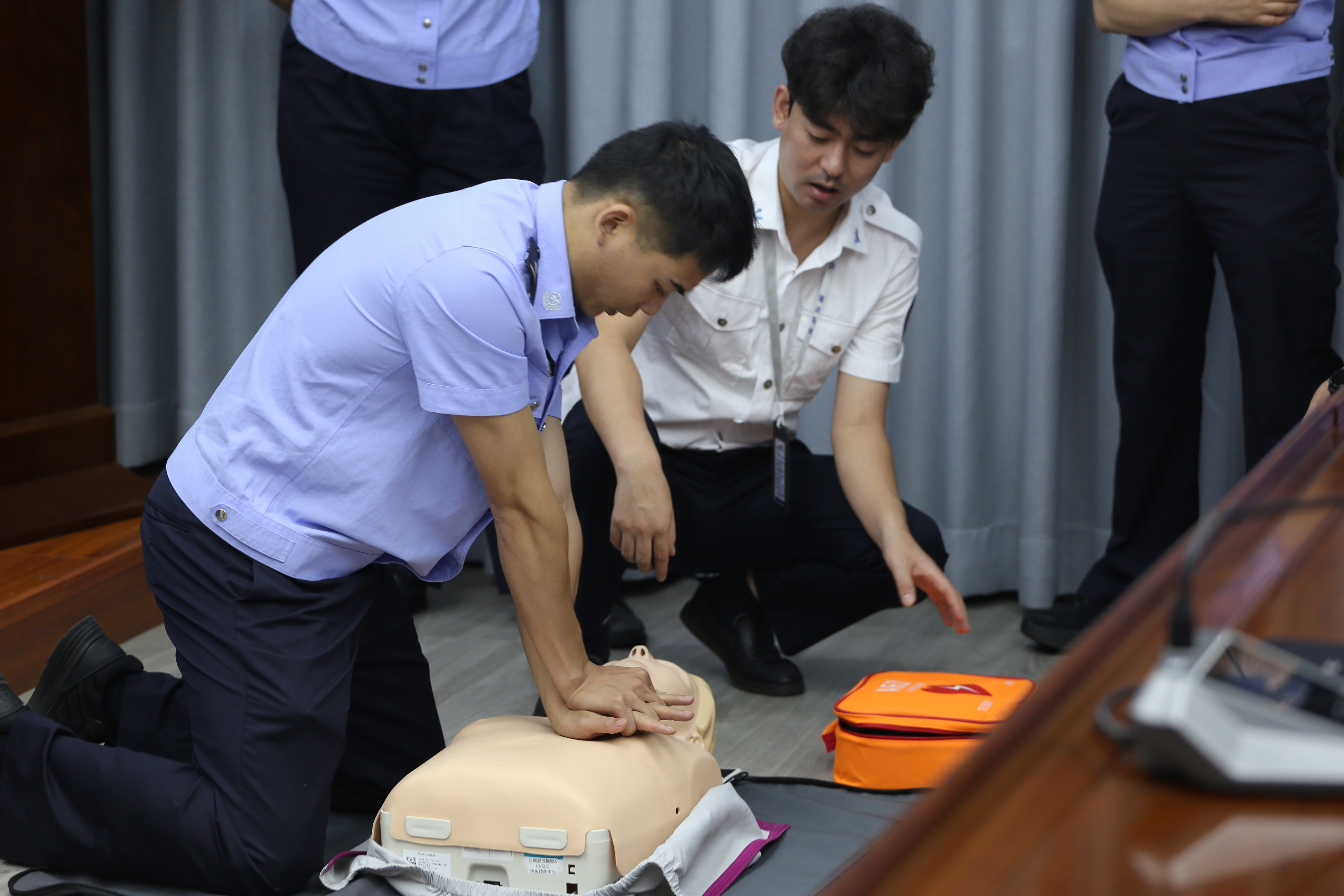 深铁公安：以“爱警之心”传递关怀，以“专业之能”守护健康