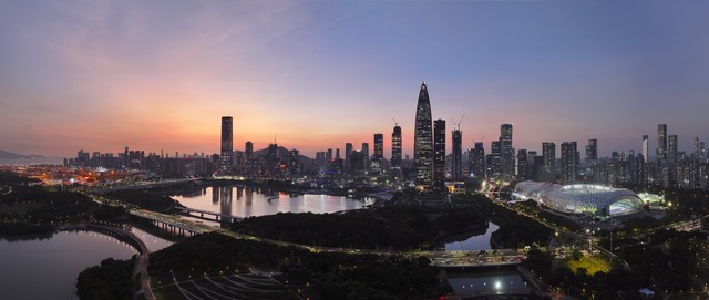 深圳市慈善会联合爱心企业开展“圳有爱”新春送温暖活动 