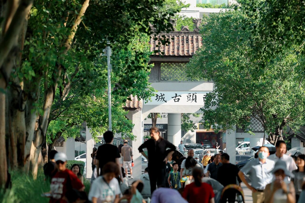 外交部、驻美大使齐转发！美国师生在深圳“过年”火了 